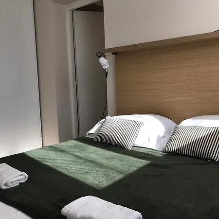 Bord De T4 Marina Di Bravonne N5-6 *