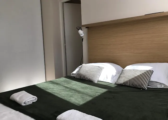 Bord De T4 Marina Di Bravonne N5-6 *