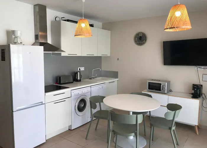 Apartment Bord De T4 Marina Di Bravonne N5-6 *