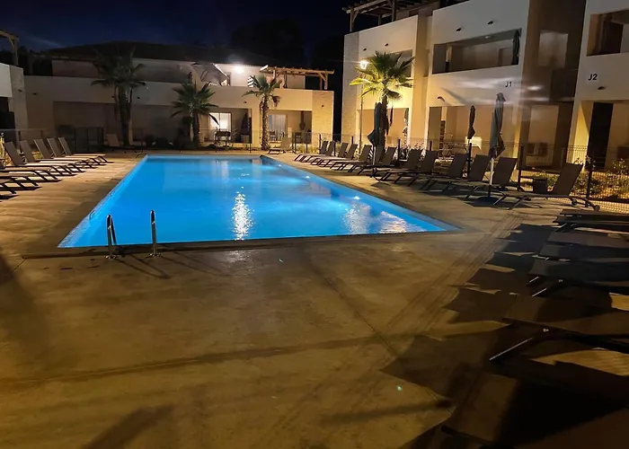 Bord De T4 Marina Di Bravonne N5-6 Apartment Linguizzetta